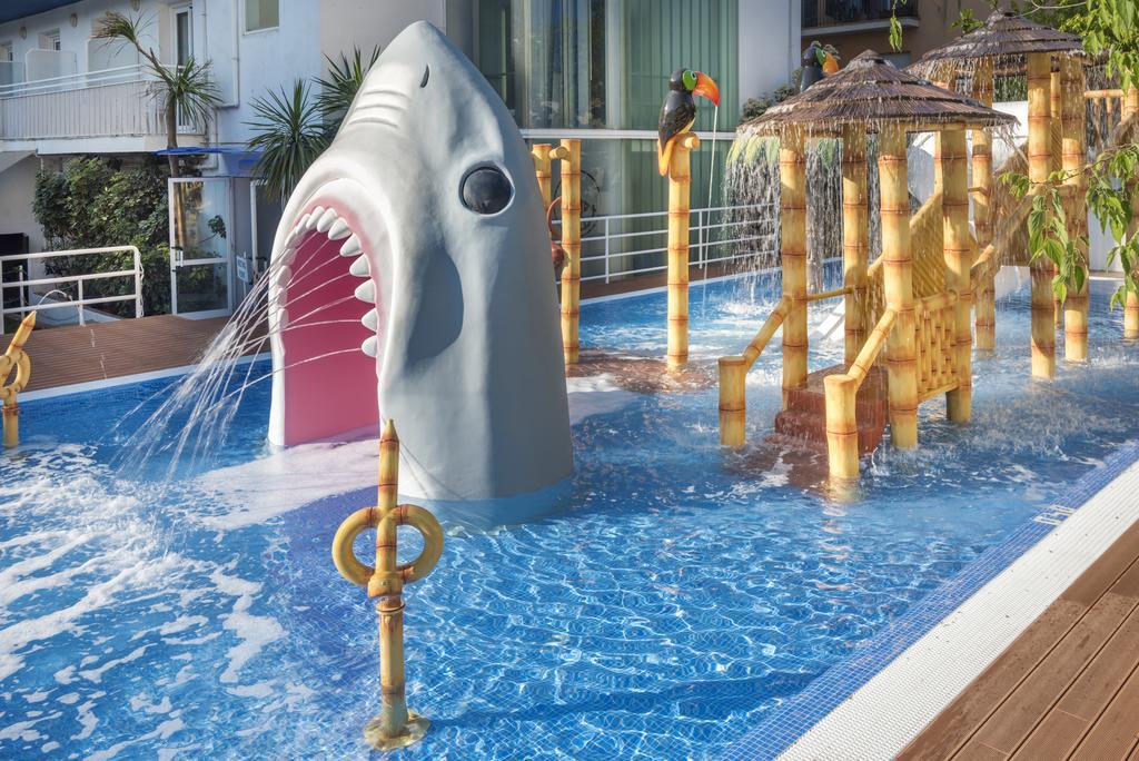 Ght Balmes, Hotel-Aparthotel&Splash Calella Exterior foto